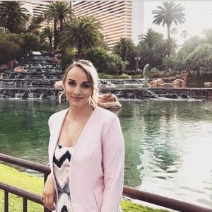 Meet your Posher, Annelise